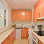 Hola Pleasant Fontanilla Side Apartment *