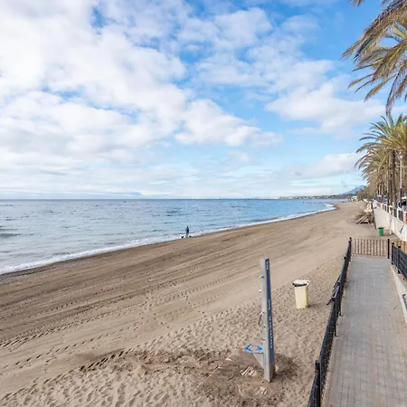 Hola Pleasant Fontanilla Side Apartment